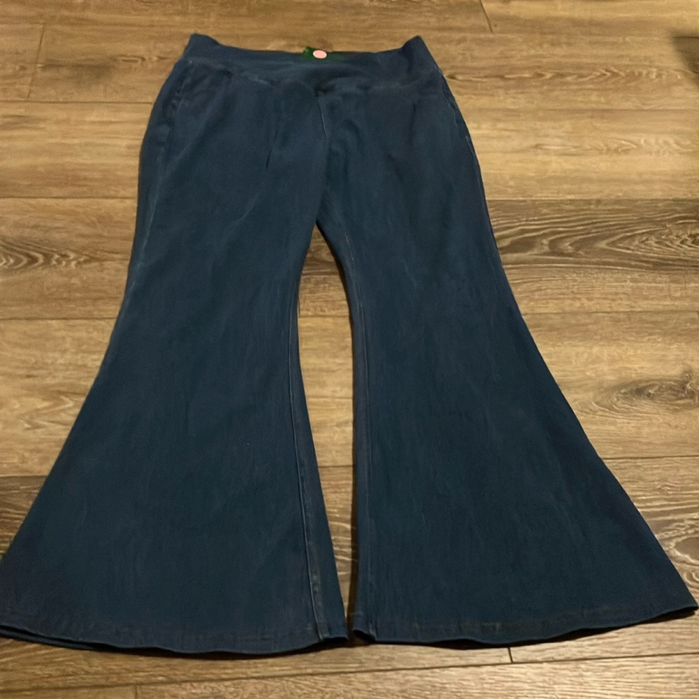 Brand New Halara Wide Leg Leggings Size XL